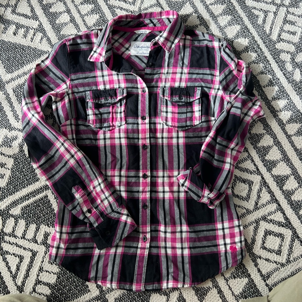 Girls juniors Aeropostale flannel in size small.